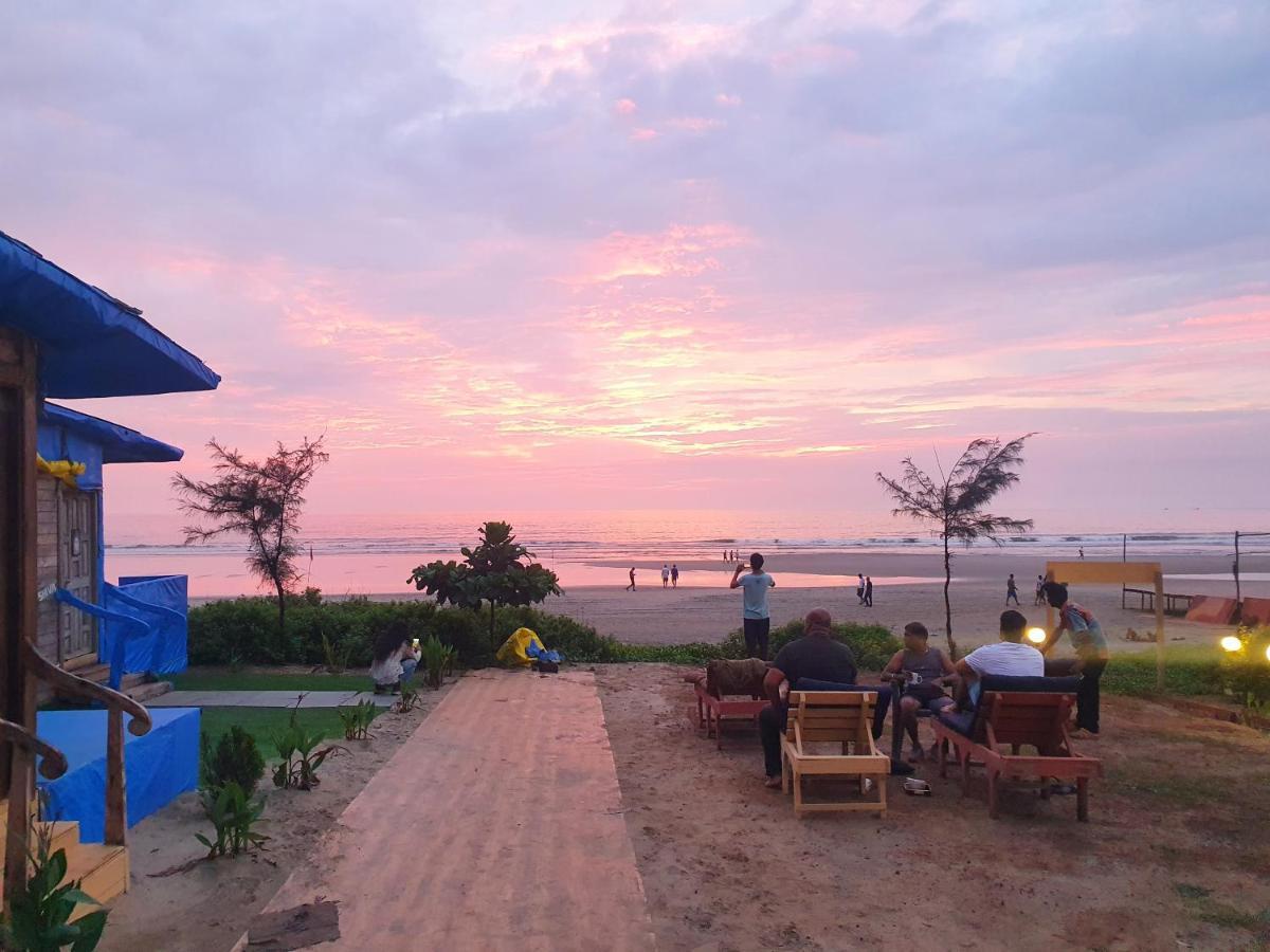 Love Temple Beach Resort Arambol Exterior foto